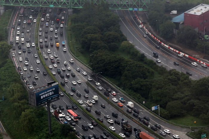 끼어들기 하려다 사고 내 올림픽대로 정체 유발한 차량 ‘삼총사’