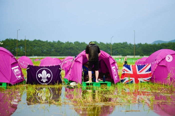 “나라 망신”...전세계 청소년 4만명 불러 홍수난 곳에 텐트치라 한 ‘새만금 잼버리’ 근황