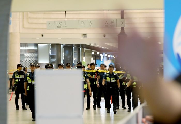 “엄마, 나 죽는 줄 알았어”...서현역 흉기 난동 부상자가 응급실서 엄마 보자마자 한 말