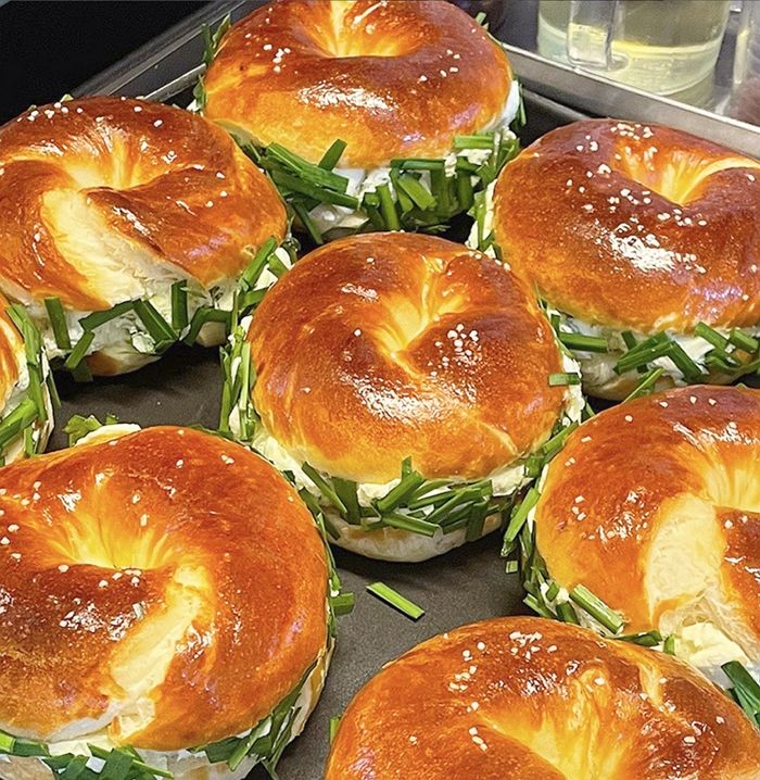 “웨이팅만 5시간”...미쳐버린 어제자 잠실 런던베이글뮤지엄 오픈런 상황