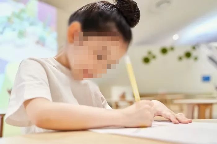 “게임기 줄게 오빠랑 자자”...초등생 유인해 성매매한 남성 6명 집행유예