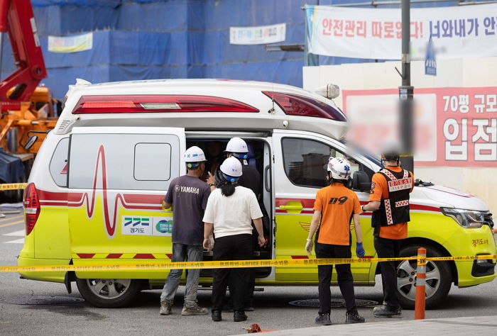 안성 ‘공사장 붕괴사고’로 숨진 근로자 2명, 한국에 돈 벌려고 온 ‘베트남 형제’였다