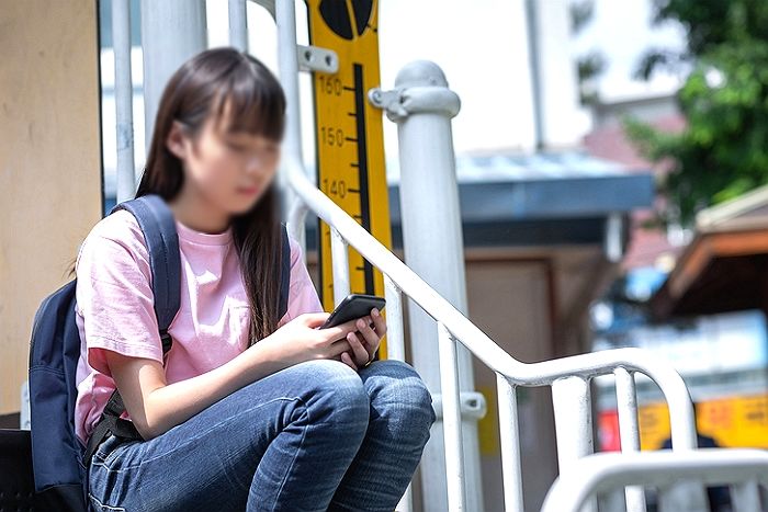 12년 만에 ‘보고싶다’ 연락한 아빠에게 “용돈 달라”며 계좌번호 보낸 초6 딸