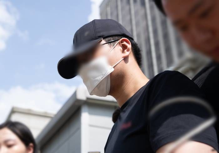 “신림역에서 여성 20명 죽이겠다” 글 쓴 20대 남성, 여성혐오글 1700건 작성