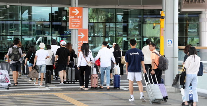 제주 안 가는 여행객들, 모두 해외로...“갈치조림 1인분 3만원? 안 갈래요”