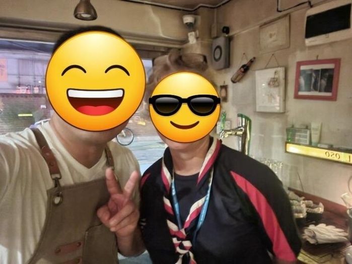 땀 흘리며 들어온 영국 잼버리 여성 대원들에게 ‘공짜 맥주’ 주며 대신 사과한 식당 사장