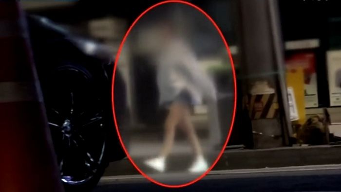 롤스로이스男이 사고 직전 나온 ‘강남 성형외과’서 눈 반쯤 감은 채 나와 운전한 또 다른 여성 (+영상)