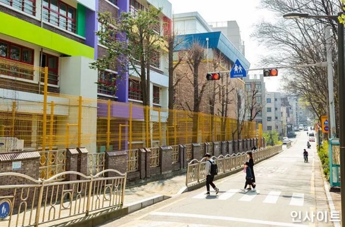 ‘스쿨존 해제’된 도로서 이동식 카메라 설치하고 운전자들에게 4억 5000만원 부당 징수한 경찰