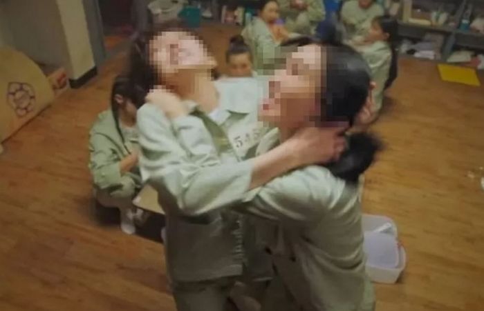 구치소에서 ‘남자 교도관’ 못 오게 알몸으로 행패 부린 여성 수감자