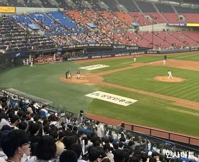 ‘야알못’들도 야구장 직관오게 만드는 ‘비주얼 천재’ 야구선수 5