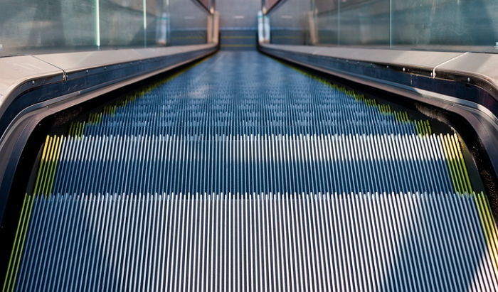 강원랜드 카지노 호텔 에스컬레이터서 발 끼임 사고...7살 아이 골절