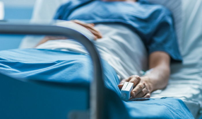 연행하며 팔로 목 압박한 경찰에 ‘경동맥 파열’된 60대 의식불명...‘과잉 진압’ 논란