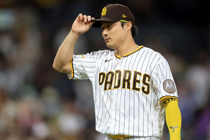 MLB 데뷔 첫 만루홈런 때려낸 ‘어썸킴’ 김하성...20홈런 20도루 보인다