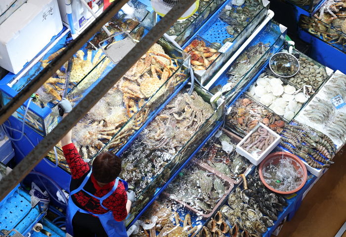 “먹어서 안심시킨다”...원전 오염수 불안에 대통령실, 구내식당 메뉴로 ‘수산물’ 제공