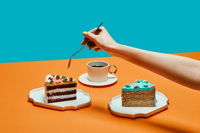 손님 3명이 ‘케이크 2조각+커피 1잔’ 주문했는데도 ‘1인 1음료’ 요구한 카페