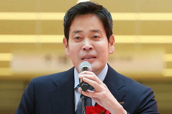 후쿠시마 오염수 방류 이후 SNS에 매일 해산물 먹방 올리는 정용진 부회장