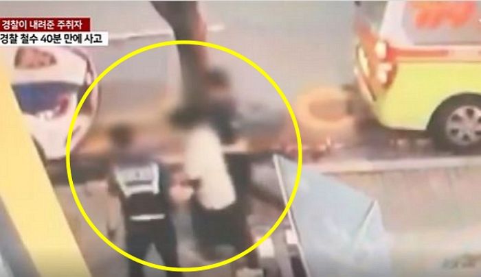 경찰이 지하철 입구에 내려준 20대 취객...“경찰 떠나자 버스에 깔려 숨졌다” (영상)