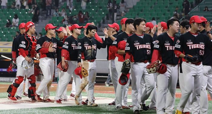 기아 타이거즈, 파죽의 ‘9연승’ 하자 광주팬들이 보이고 있는 반응