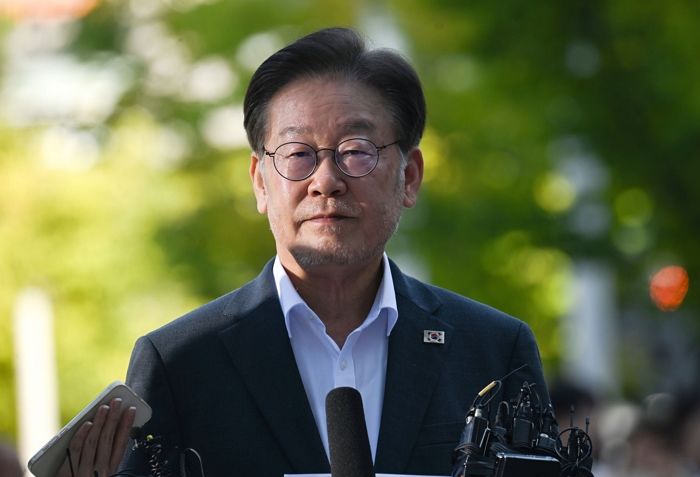 이재명 ‘대북송금 의혹’ 조사, 건강상 이유로 8시간 만에 중단