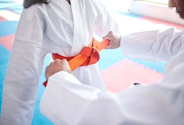 “호신술로 주짓수 배우러 갔다가 체육관 관장한테 성폭행 당했습니다”