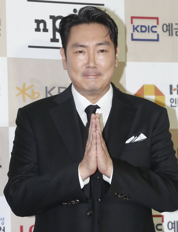 ‘국민특사’로 홍범도 장군 유해 봉환 함께했던 조진웅, ‘홍범도 논란’에 심정 밝혔다