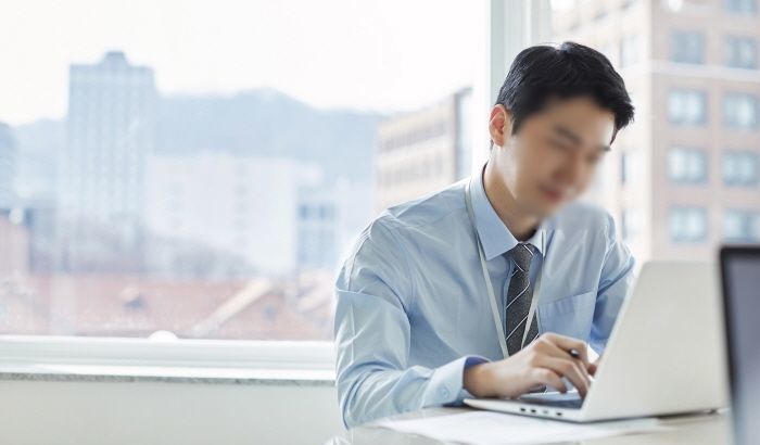 한국공항공사 직원, 후배 아이디어 도둑질해 ‘최우수상’ 받았다가 걸려...‘상품’도 타먹어