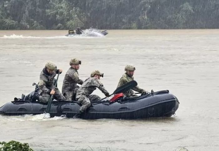 “엄마, 내가 떠내려가는 채상병 못 잡았어”...트라우마로 고통받고 있는 해병대 생존 병사
