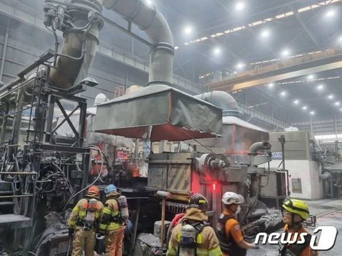 울산 공장서 ‘1300도 용광로’ 쇳물 폭발...혼자 작업하던 노동자 추락해 사망