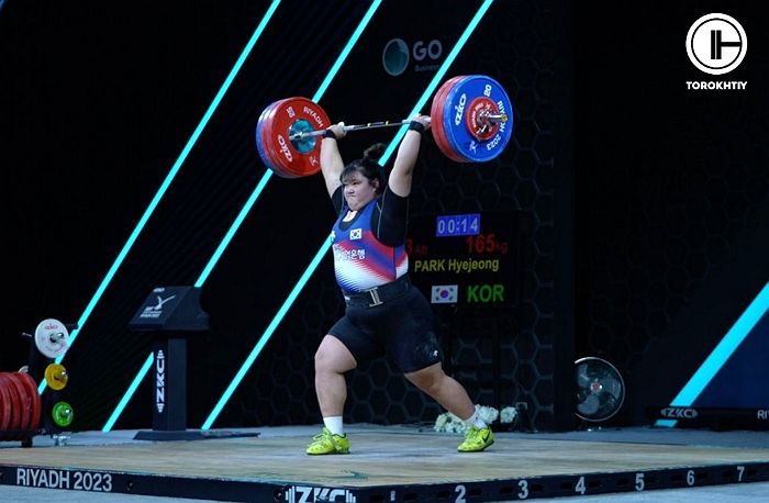 ‘스쿼트 240kg’ 해냈던 ‘여중생 장미란’ 박혜정, 세계역도선수권 3관왕으로 한국 역도 역사 새로 썼다