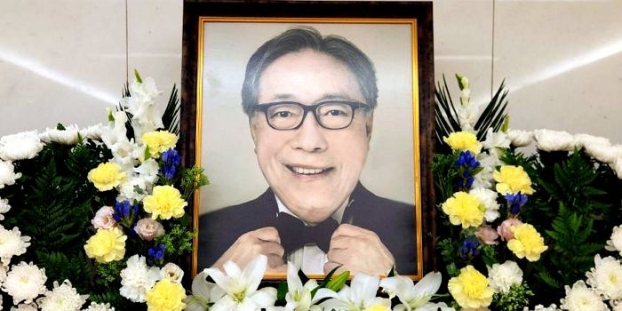 마지막 준비하면서도 팬들 슬퍼하지 말라고 ‘영정사진’ 속에서 활짝 웃은 故 변희봉