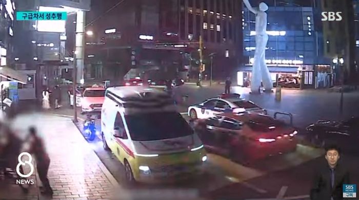 만취해 몸 못 가누는 여성 이송하면서 ‘성추행+불법촬영’ 한 현직 소방관 (영상)