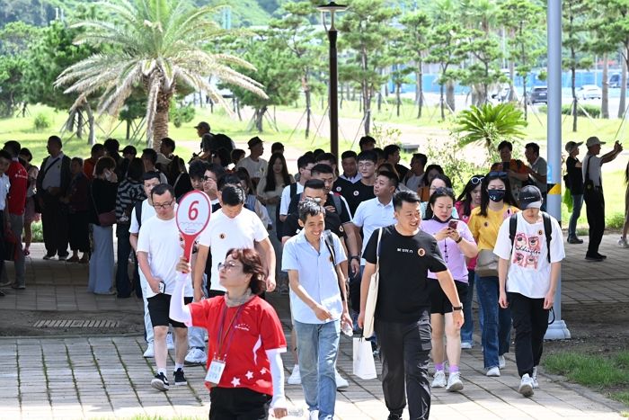 “서울 여행만 15억원 어치 팔려”...중국 국경절 연휴에 ‘한국 관광객’ 쏟아진다