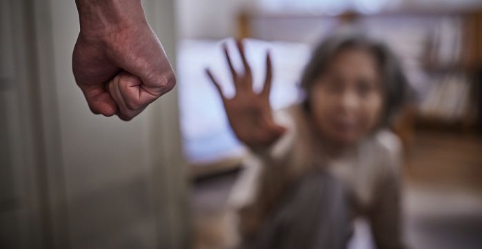 추석 명절날 ‘재산 상속’ 얘기하다 70대 부모 둔기로 때린 40대 아들