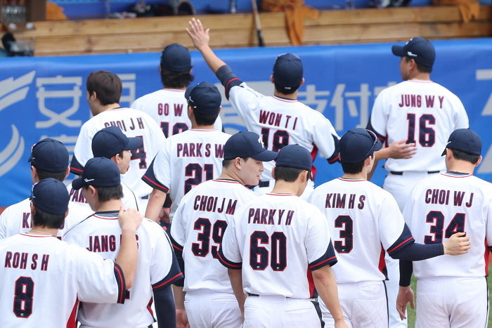 한국야구, 태국에 17-0 콜드게임승...조 2위로 슈퍼라운드 진출