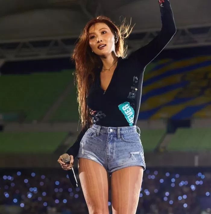 선정적 춤췄다고 고발당한 마마무 화사... 공연음란죄 무혐의 처분