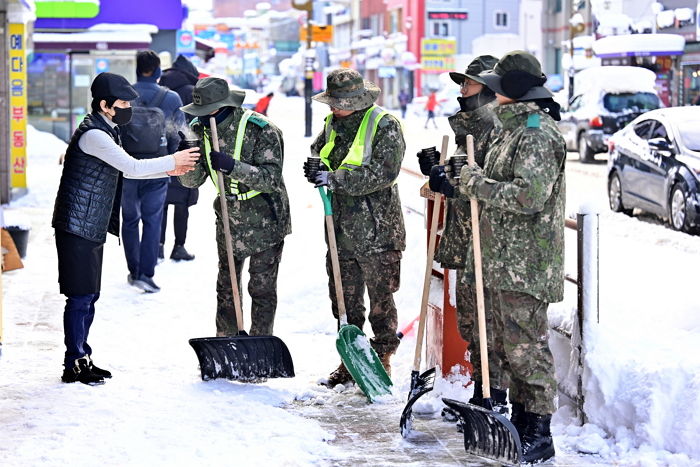 허지웅 “금메달리스트 군면제...결코 공정하지 않다”