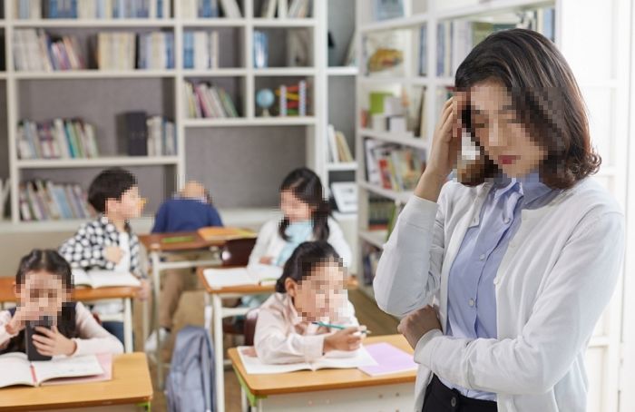 학교 그만두고 마트에 취업한 미국 교사...“마트 1년차 연봉이 교사 15년차 연봉”