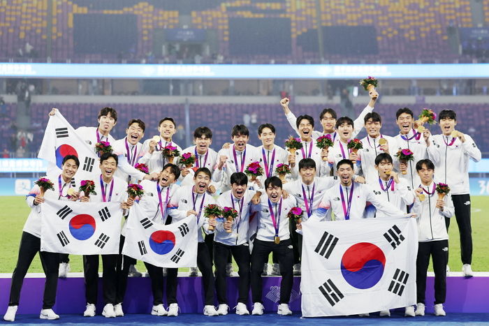 아시안게임 축구 한일전서 일본 선수들이 선제골 넣고 한 세리머니의 정체 (영상)