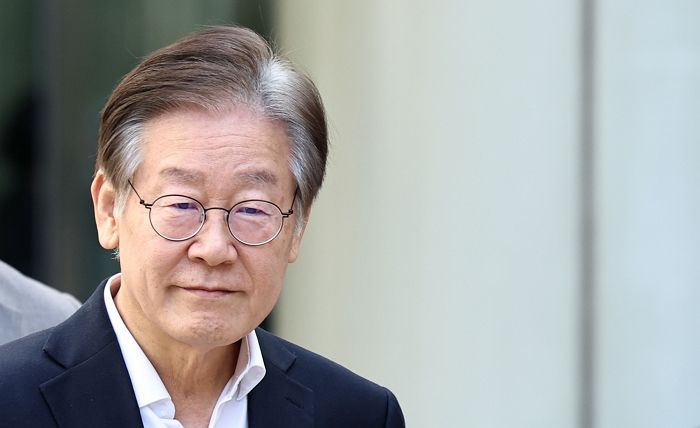 법정 선 이재명이 판사에게 “포옹하고 싶다” 간곡히 부탁한 남자의 정체