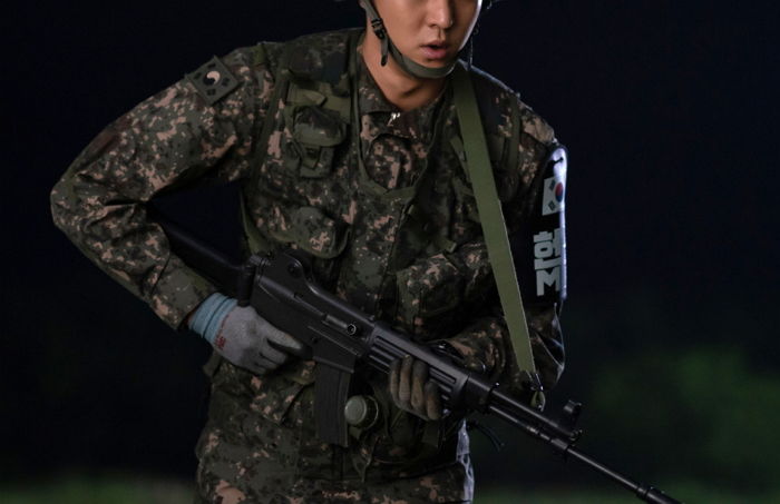 “우리 아빠 이름 뭐야, 모르면 쏜다”...후임쪽으로 소총 격발한 20대 남성