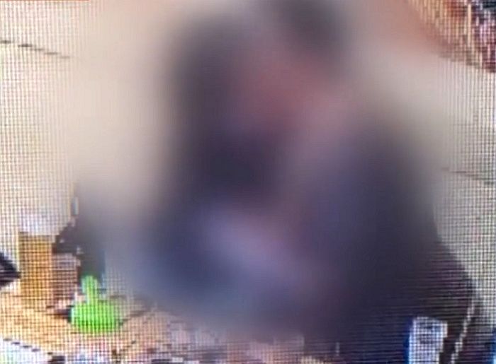 ‘어묵 먹다 딥키스’...2시간 동안 애정행각하던 김포 커플, 6만 3천원 ‘먹튀’ (영상)