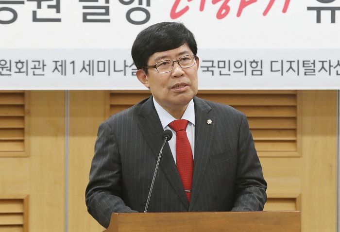 “시X새X 어디서 땡깡이야!”...교과서 1위 천재교육, 갑질 논란 터졌다