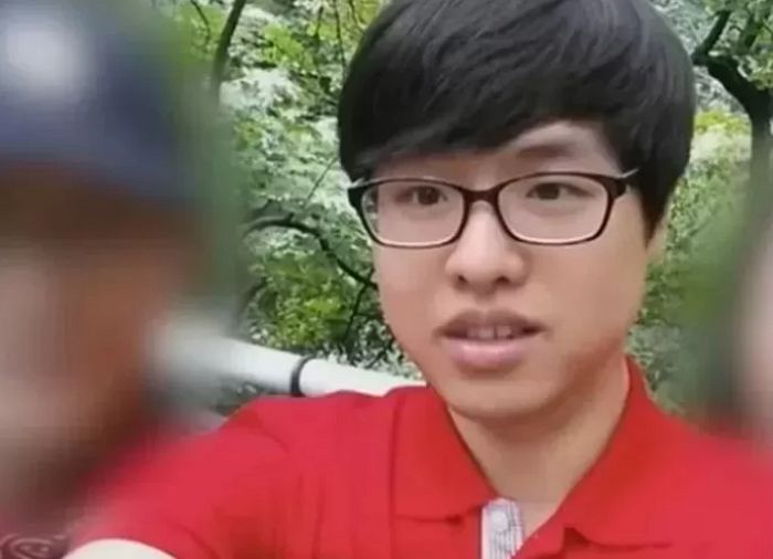 학부모 악성 민원 시달리다 숨진 故 이영승 교사, 사망 2년 만에 ‘순직’ 인정