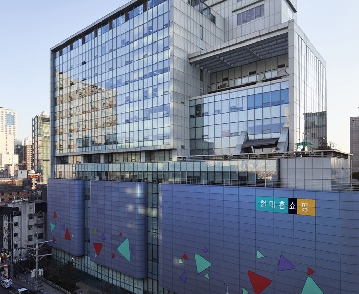 현대홈쇼핑에서 샀던 신상 블라우스...알고보니 2년 전 만들어 ‘라벨갈이’한 옷이었습니다