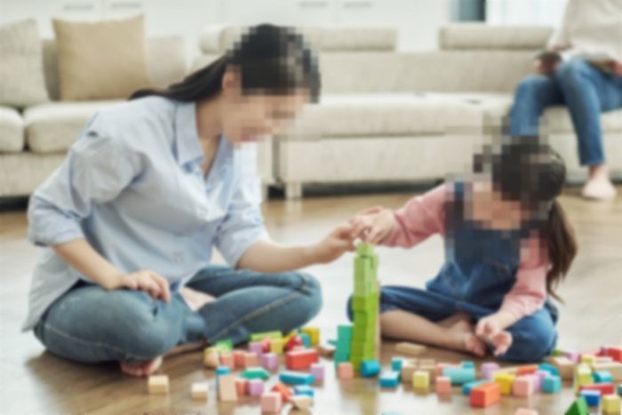 아기 하루 봐달라는 가족에게 ‘10만원’ 요구한 여성...“타당해vs정없다”