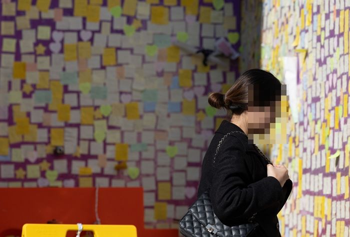 “피해자도 가해자라고 생각해”...이태원 참사 생존자가 지인에게 들은 말