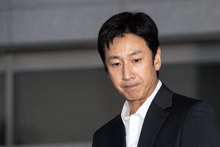 간이 마약검사 ‘음성’ 나온 이선균, 정밀검사 결과는 ‘한 달’ 걸린다