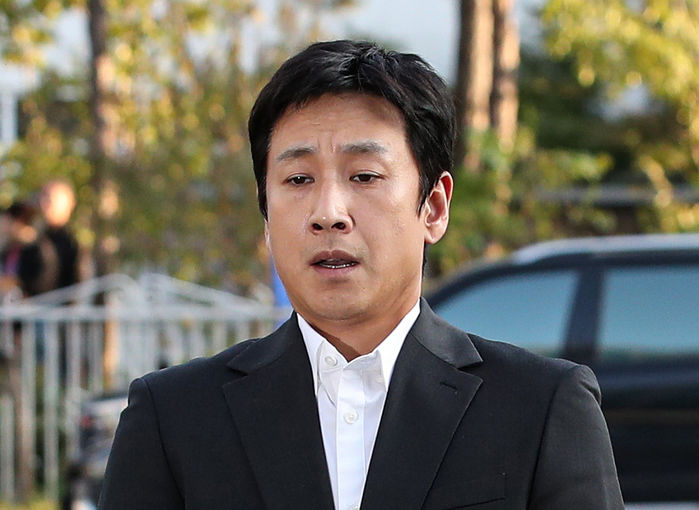 “이선균 3억 받았다”는 유흥업소 여실장...“나도 다른 사람한테 협박당해”