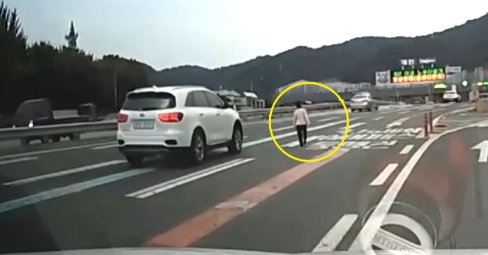 고속도로서 맨발로 뛰어다니는 6살 ‘실종 아동’ 뛰쳐나가 구해낸 운전자 (+영상)