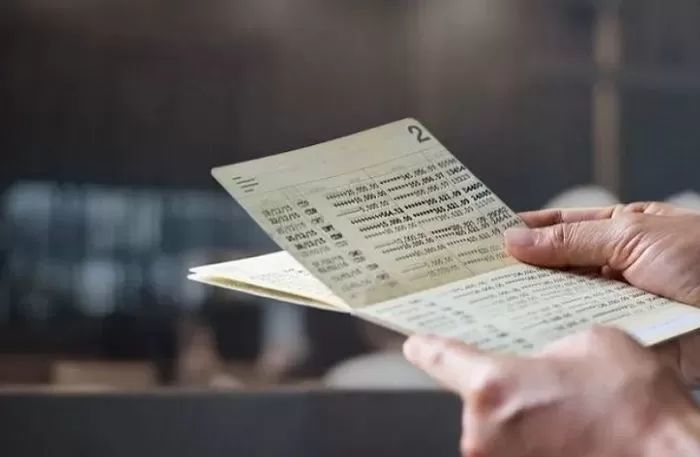 취업하라고 준 ‘청년수당’ 50만원 받아 오마카세가서 데이트하는 백수 청년들